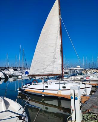 Barchettina 3 P vela Motore pronta a Veleggiare