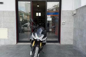 Aprilia tuono v4 1100