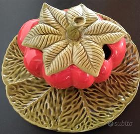 Salsiera a forma di pomodoro