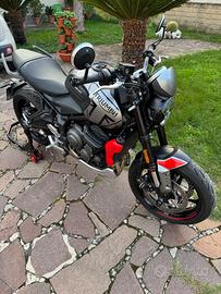 Triumph Trident 660 – Full optional Triumph
