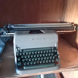 macchina da scrivere REMINGTON