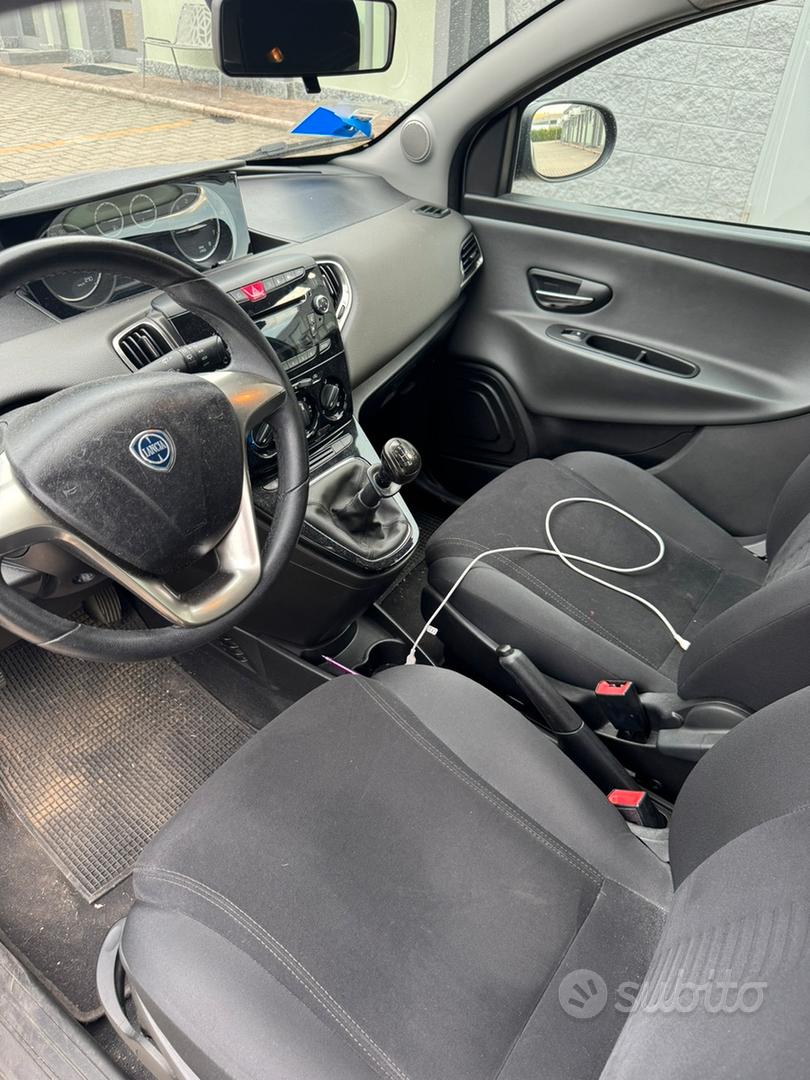 Lancia Ypsilon 2012 photo 5