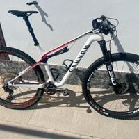 Bici Mtb Canyon Lux Cf8