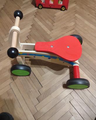 gioco in legno quadriciclo 