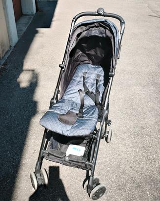 Passeggino leggero a Ombrello, chiusura compatta 