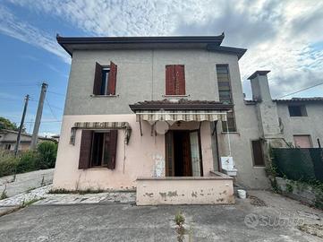 CASA INDIPENDENTE A SOLESINO