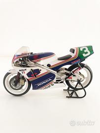 Honda NSR250 Luca Cadalora 1991 scala 1:12
