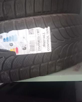 4 gomme invernali.  BRiDGSTONE