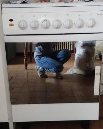 cucina con forno