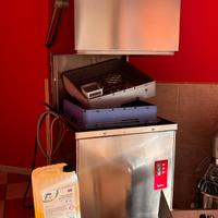 Lavastoviglie a capote professionale