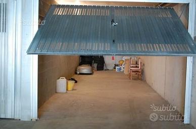 BOX AUTO DOPPIO 33 MQ zona Ex Burgo Corsico