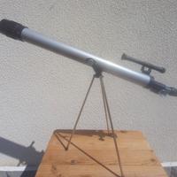 Telescopio in plastica