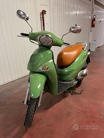 Kymco People 150
