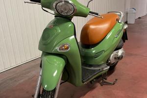 Kymco People 150