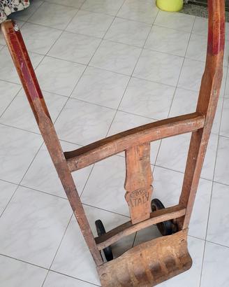 Carrello vintage in legno 