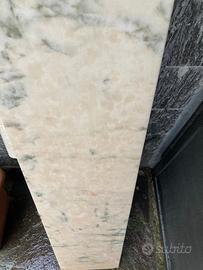 Mensole in marmo bianco