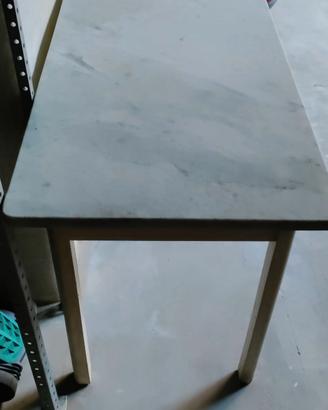 piano in marmo