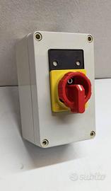 Interruttore-sezionatore blocco porta 3p 25A