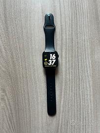 Apple Watch Series 5 GPS 44mm - Caricatore