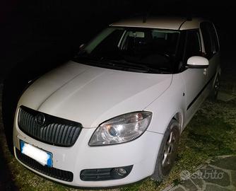 Skoda Roomster 1.4 comfort,  benzina / gpl