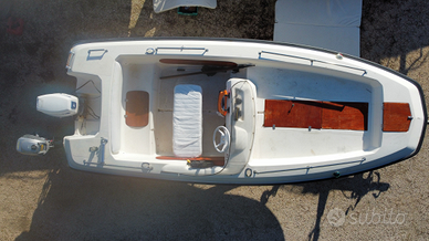 Barca carrello e motore