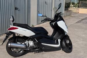 Scooter Xmax yamaha  con ABS , 10.000Km PERFETTO!