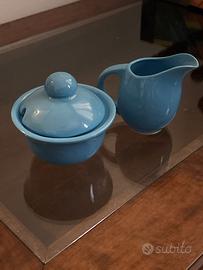 Zuccheriera  e bricco latte in porcellana