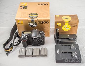 Nikon D200 solo corpo senza obiettivo