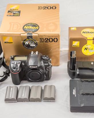 Nikon D200 solo corpo senza obiettivo