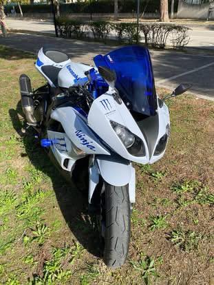 Kawasaki Ninja zx6r 2010