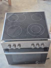 Set da incasso Bauknecht: forno da incasso + piano