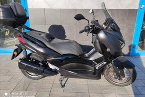 Yamaha X-Max 300 TECH MAX