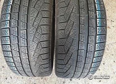 2 pneumatici usati invernali 235 45 20 Pirelli