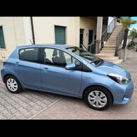 Toyota Yaris Hybrid 2013