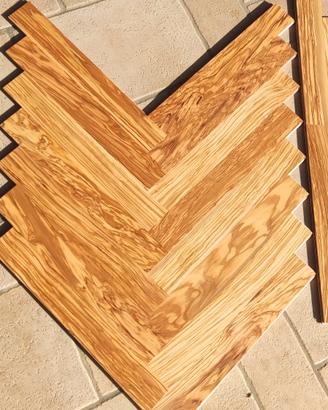PARQUET LEGNO DI ULIVO 