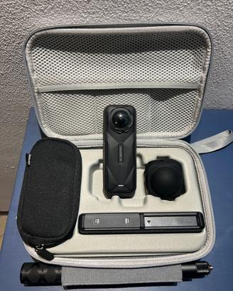 Insta360 x5
