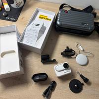 Insta360 Go 3S con accessori