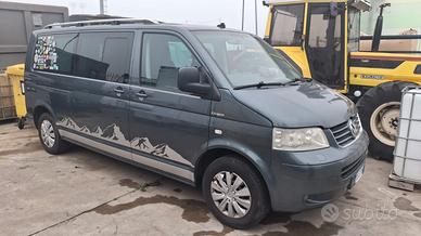 Volkswagen Caravelle T5