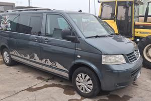 Volkswagen Caravelle T5