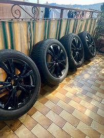 Cerchioni in lega R16 nero licido