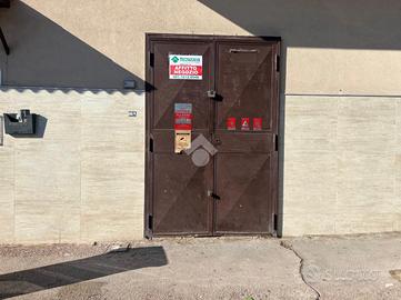 NEGOZIO A CASORIA