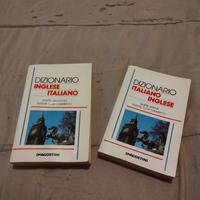 Due volumetti di dizionari: Inglese/Italiano il pr