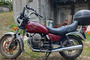 Moto Guzzi v35 custom del 1982