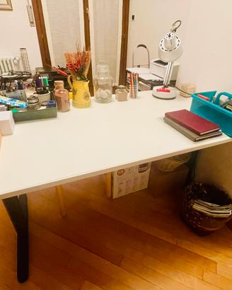 Scrivania bianca 140 x 80