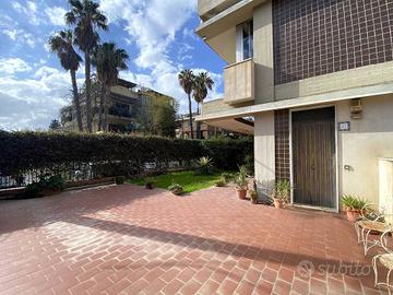 Villa di 300 m² con più di 5 locali e box auto dop