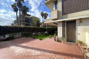 Villa di 300 m² con più di 5 locali e box auto dop