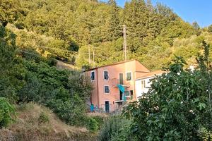 Romantico Casale con terreno a 20 minuti dal mare