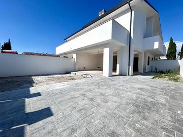 Villa di 150 m² con 4 locali a Roma