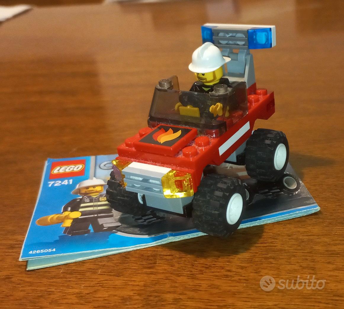 set LEGO CASERMA DEI POMPIERI + elicottero camion e jeep