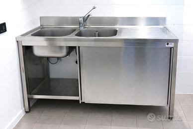 Arredo inox ristorante: lavello tavolo pensile
